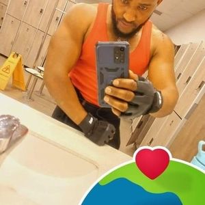 Meet your Posher, Grant black